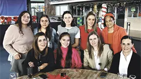 COMPARTEN FELICIDAD Y ANHELOS