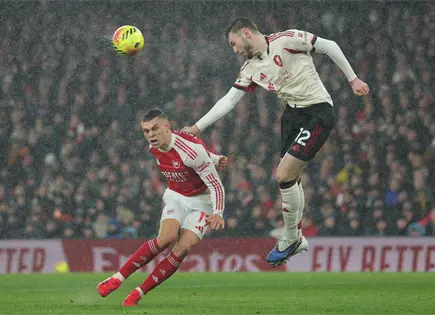 Empate entre Arsenal y Liverpool en la Liga Premier