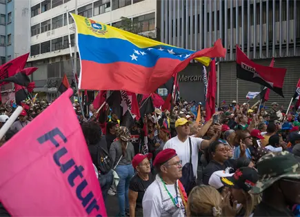 Free Maduro exigen chavistas durante nueva marcha en Caracas Free Maduro exigen chavistas durante nueva marcha en Caracas