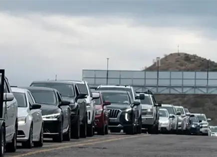 Paisanos retornan a la Unión Americana Paisanos retornan a la Unión Americana