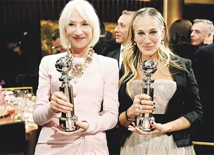 RECIBEN GLOBOS DE ORO HONOR&Iacute;FICOS