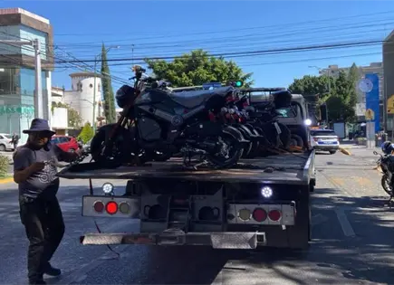 Aplican barredora a motocicletas de agencia en Carranza Aplican barredora a motocicletas de agencia en Carranza
