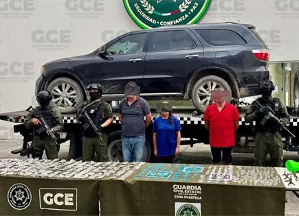 Caen tres presuntos integrantes de grupo criminal en Valles Caen tres presuntos integrantes de grupo criminal en Valles