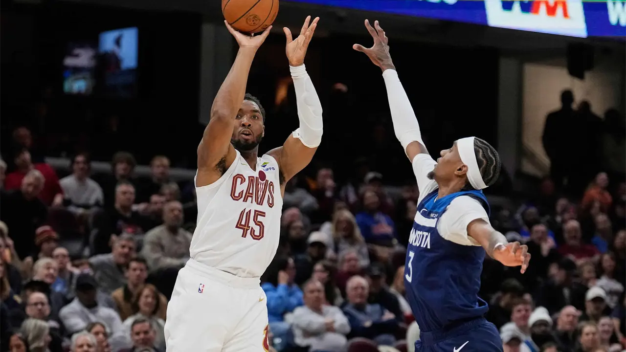 Cavaliers de Cleveland vencen a Timberwolves en emocionante partido de baloncesto