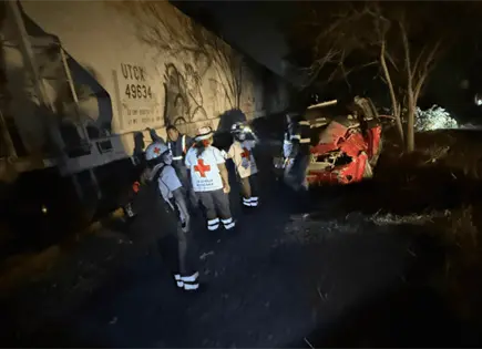 Tren embiste camioneta en cruce de La Florida; no hubo heridos