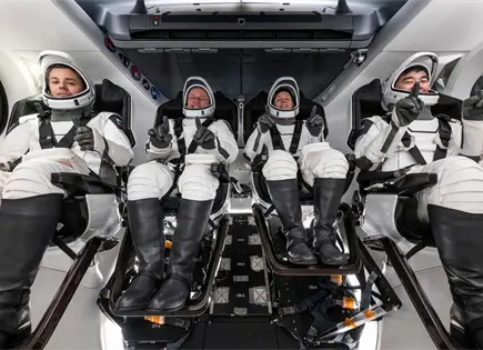 Astronautas de la Crew-11 buscan regreso anticipado a California