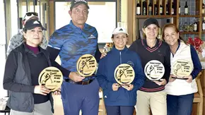 TRIUNFAN EN EL GOLF TRIUNFAN EN EL GOLF