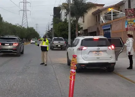 Escuelas regresan a clases con operativo vial en la capital