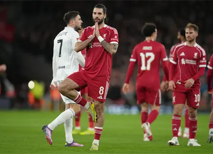 Liverpool aplasta a Barnsley 4-1 en la Copa FA