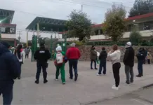 Sancionar&aacute;n a escuelas que no respeten horario invernal