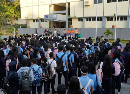 Tranquilo y masivo regreso a clases en Venezuela despu&eacute;s de captura de Maduro