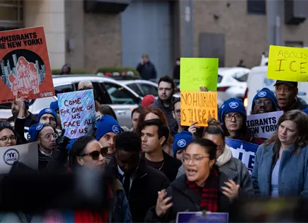 Arrestan a empleado de ayuntamiento en Nueva York por inmigraci&oacute;n