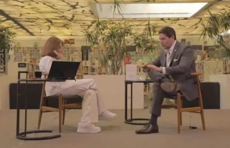 Publica Sabina Berman entrevista a Eduardo Verástegui