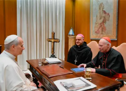 Cardenal Aguiar se re&uacute;ne con el Papa Le&oacute;n XIV en el Vaticano