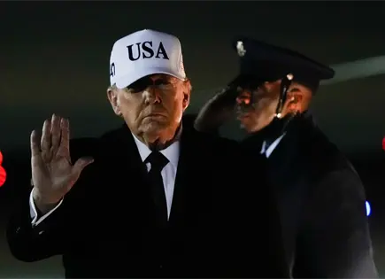 Donald Trump analiza represi&oacute;n en Ir&aacute;n