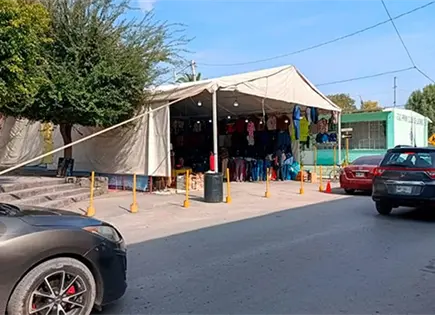 Exigen retirar a vendedores for&aacute;neos de la T. Est&eacute;vez