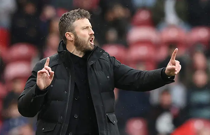 Michael Carrick dirigirá al United