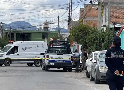Trabajador de CFE fallece por descarga el&eacute;ctrica en Villas del Saucito
