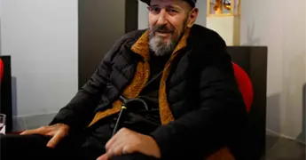 Arnaldo Coen sorprende con esculturas en exposici&oacute;n