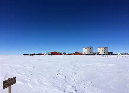 Cient&iacute;ficos inauguran el primer dep&oacute;sito global de n&uacute;cleos de hielo de monta&ntilde;a en la Ant&aacute;rtida
