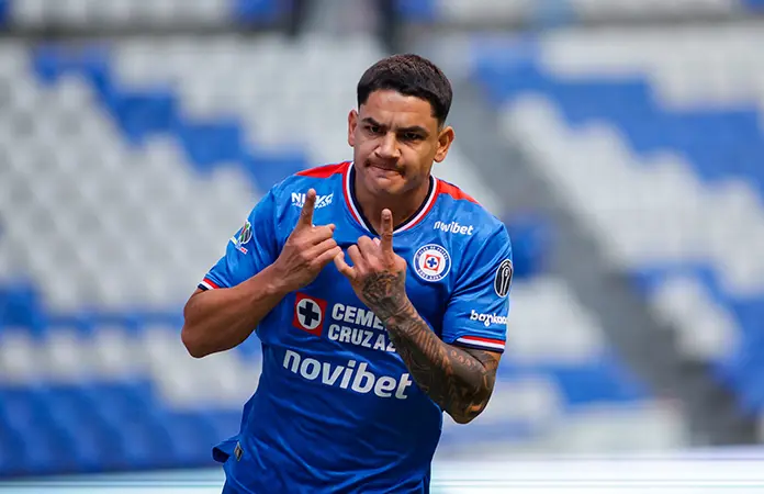 Cruz Azul supera al Atlas en Puebla