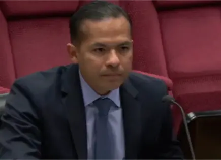 Error de secretario de SCJN avala criterio contra trabajadores de CFE