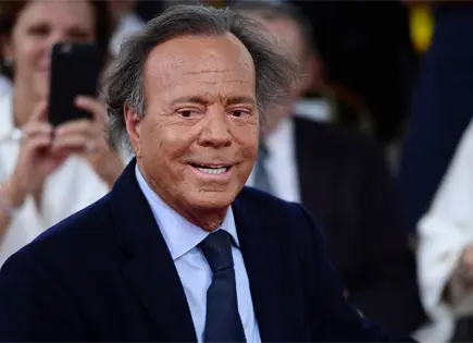 Julio Iglesias niega rotundamente las acusaciones de abuso sexual