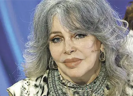 VER&Oacute;NICA CASTRO EST&Aacute; HOSPITALIZADA