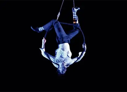 A ESCENA PRISA, POR L&Iacute;QUIDO COLECTIVO