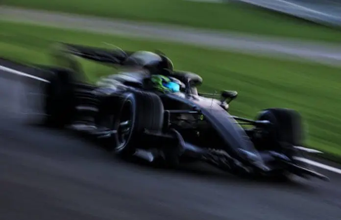 ´Checo´ debuta con Cadillac