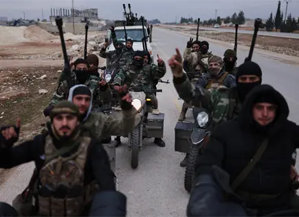 Fuerzas kurdas y Ej&eacute;rcito sirio chocan en Deir Hafer