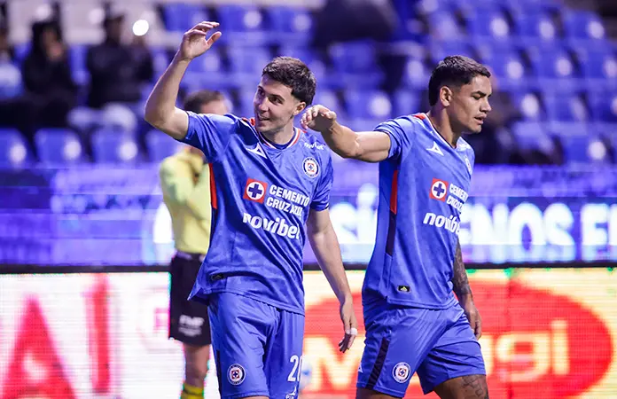 Cruz Azul se salva de hacer el ridículo