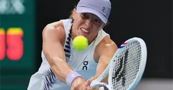 Iga Swiatek avanza en Abierto de Australia tras victoria desafiante