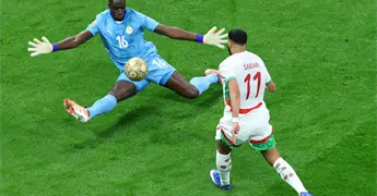 Incidente con toalla en final de Copa Africana: Y&eacute;hvann Diouf, el h&eacute;roe inesperado