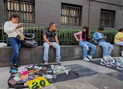 Pese a acuerdos, vendedores torean en Centro Hist&oacute;rico