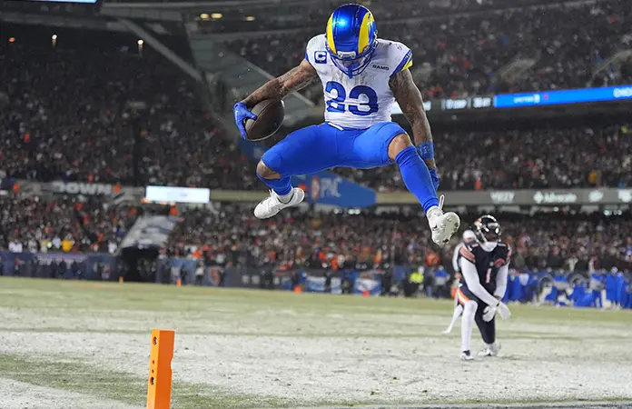 Triunfan Rams sobre los Bears