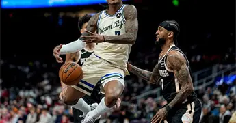 Antetokounmpo y Bucks vencen 112-110 a Atlanta