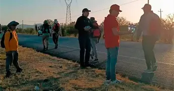 Avanzan peregrinos hacia San Juan