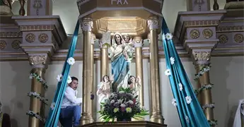 Bajan imagen de Virgen de La Paz