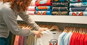 Caen viajes de compras a la frontera