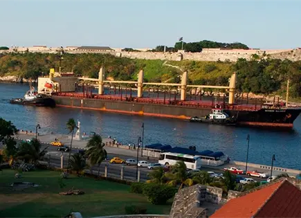 China le regala a Cuba 4,800 toneladas de arroz