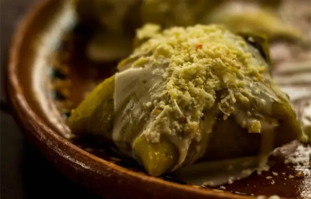 &iquest;C&oacute;mo preparar corundas michoacanas?