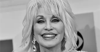 DOLLY PARTON, 80 A&Ntilde;OS ALEJADA DE LOS FOCOS