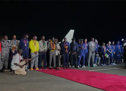 Jugadores de Senegal son aclamados como h&eacute;roes en Dakar tras conquistar la Copa Africana