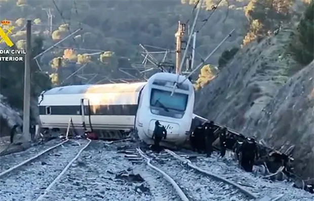 Llega a 40, la cifra de muertos por trenazo