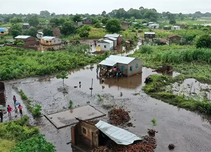 Lluvia desplaza a miles de habitantes en Mozambique