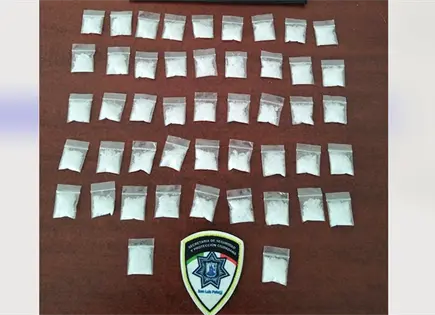 Aseguran 47 dosis de cristal en mercado del Centro Hist&oacute;rico