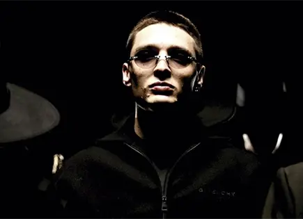 Peso Pluma enfrenta cr&iacute;ticas por silencio tras muerte de El Mencho