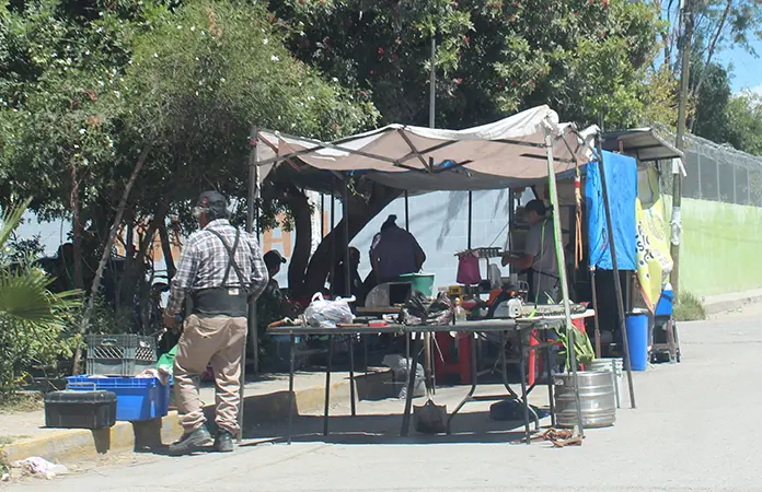 Avanza credencialización de tianguistas en Soledad