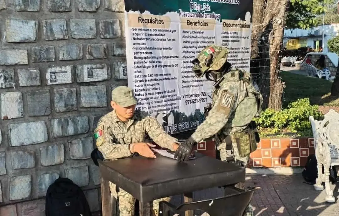 Buscan en la Huasteca jóvenes para funciones militares en la frontera
